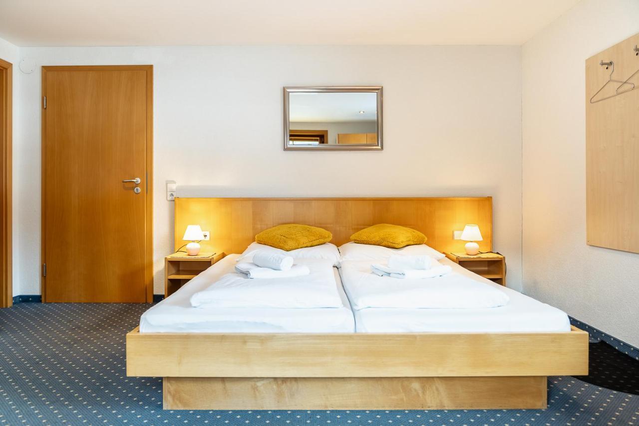Hotel Pension Wilma Schruns Екстериор снимка