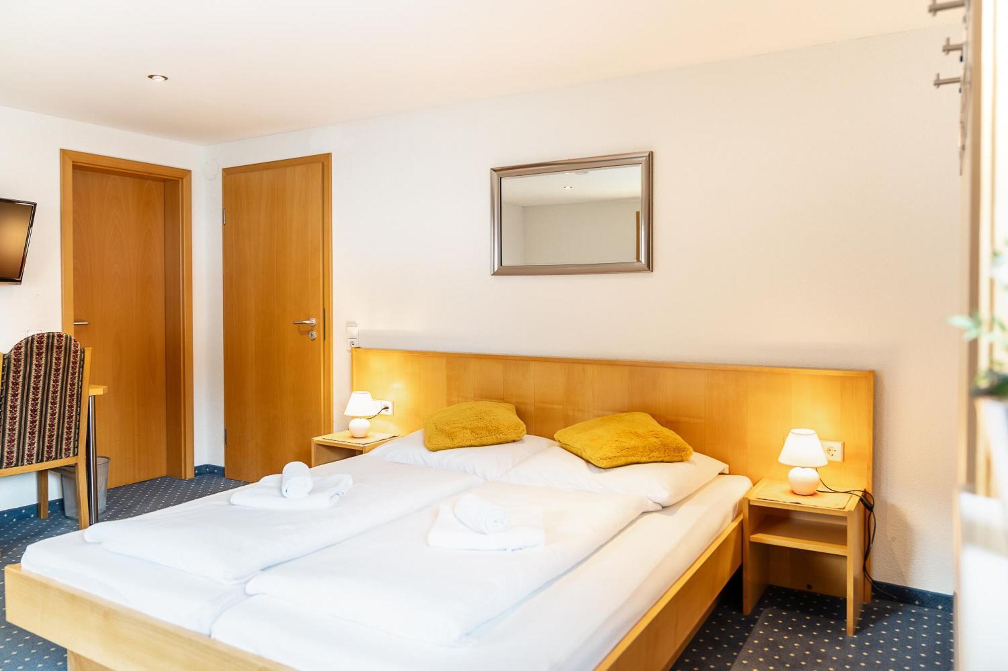 Hotel Pension Wilma Schruns Екстериор снимка